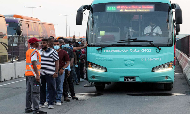 World Cup- Qatar 2022: gigantic fan transport simulation in Doha